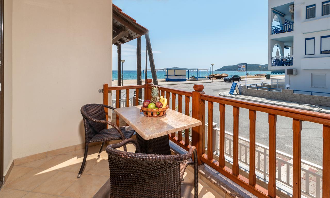 House Kostas On The Beach Szárti Kültér fotó