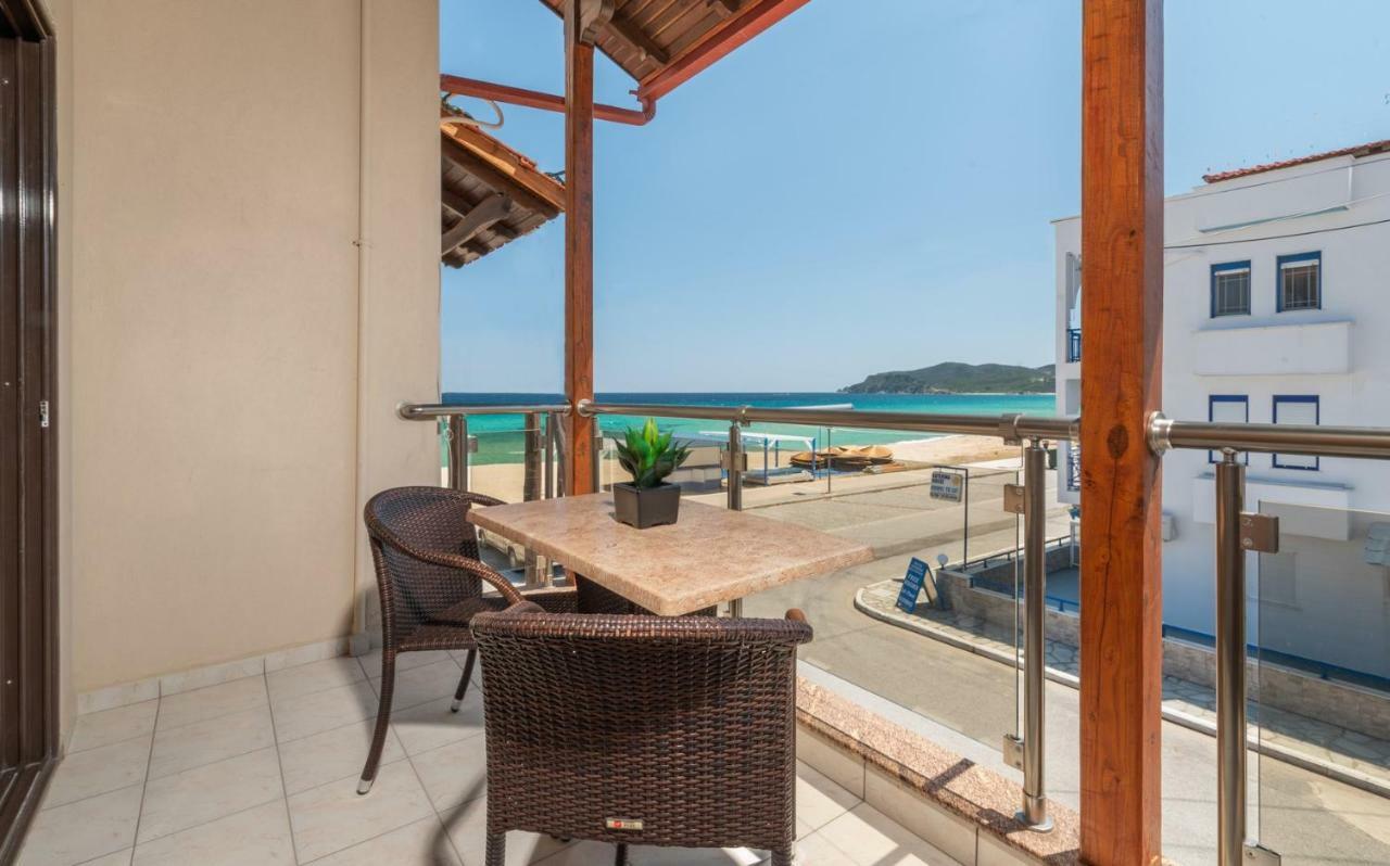 House Kostas On The Beach Szárti Kültér fotó